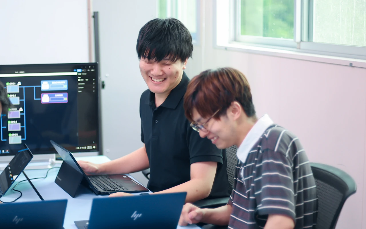社員仕事イメージ